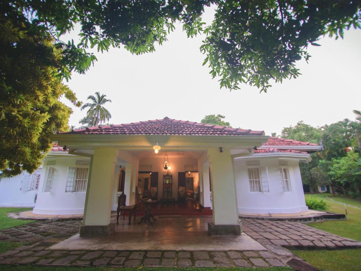 Thalpe Walawwa Heritage Villa Unawatuna Exterior foto
